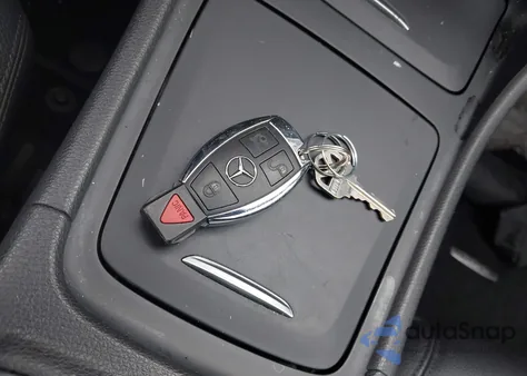 2014 Mercedes-Benz Cla 250 z USA, uszkodzony, nr VIN WDDSJ4EB5EN044745